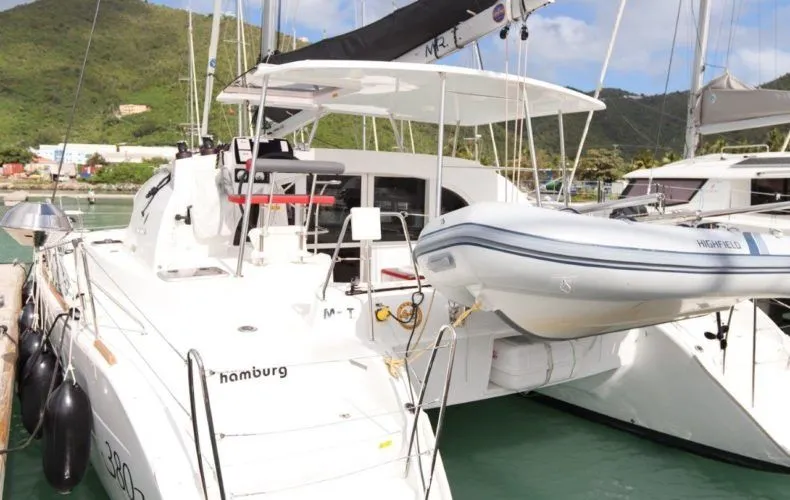 Charter a 11.55m Catamaran in Road Town