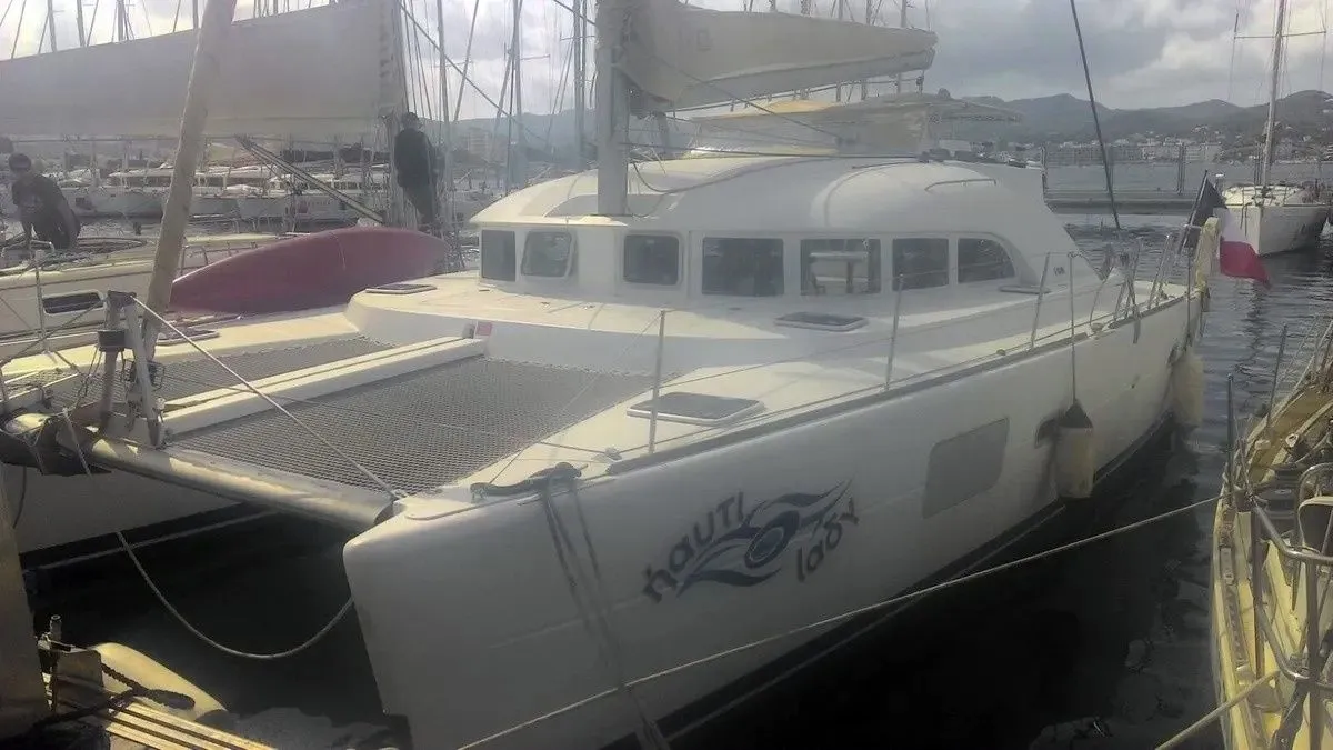 Лодка - Взять в чартер 12м катамаран Lagoon 380 S2 в Ибица Таун