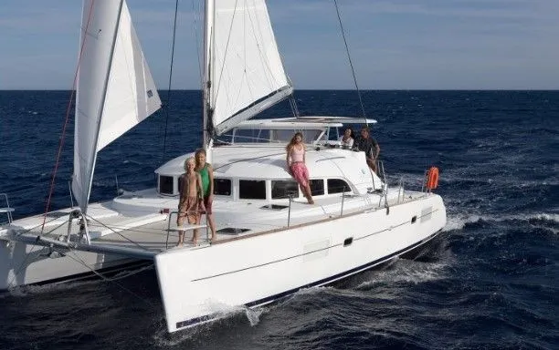 Boot - Rent a 11.55m Catamaran in Le Marin