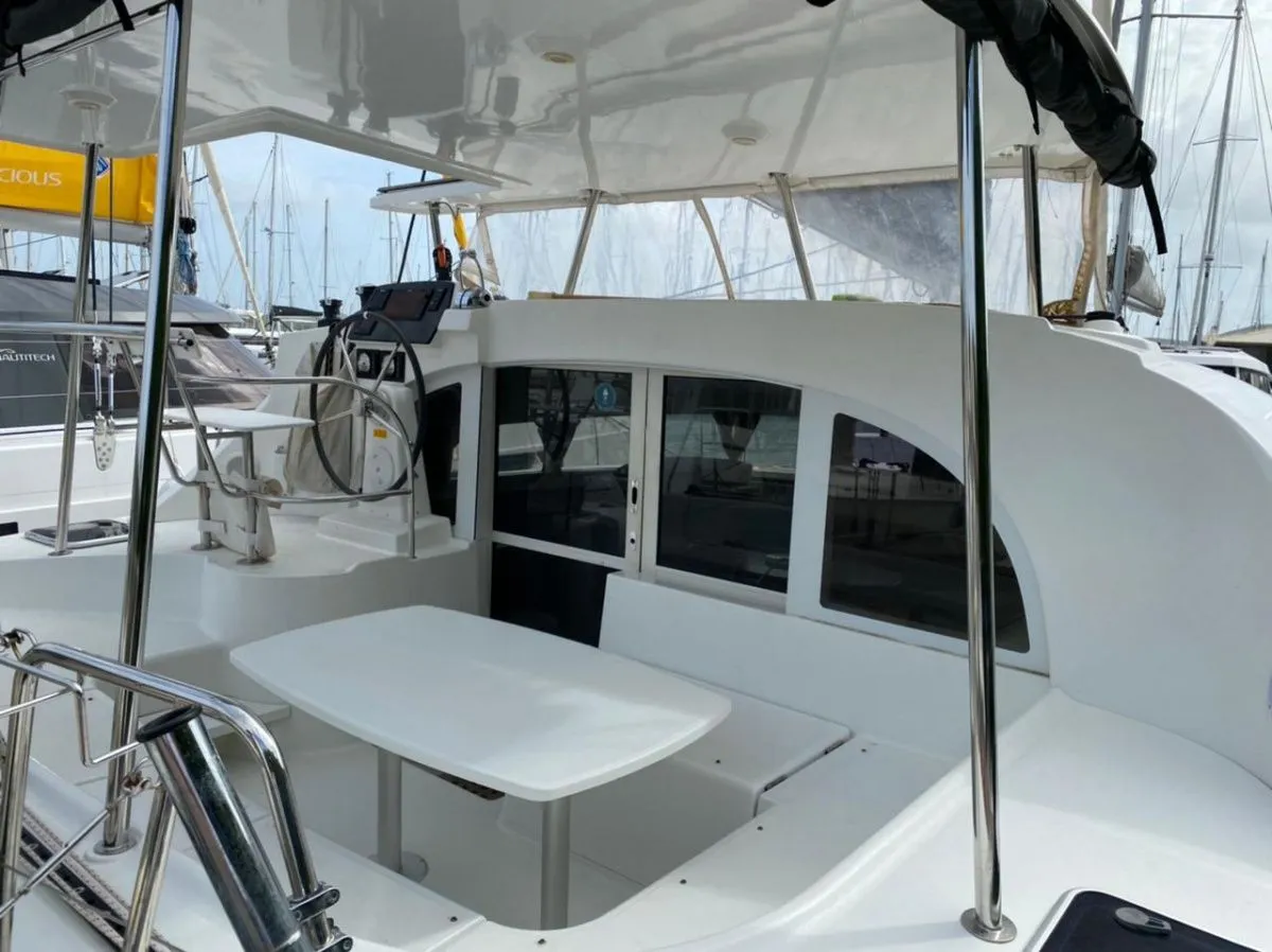 11.55m Le Marin Lagoon 380 S2 Hire