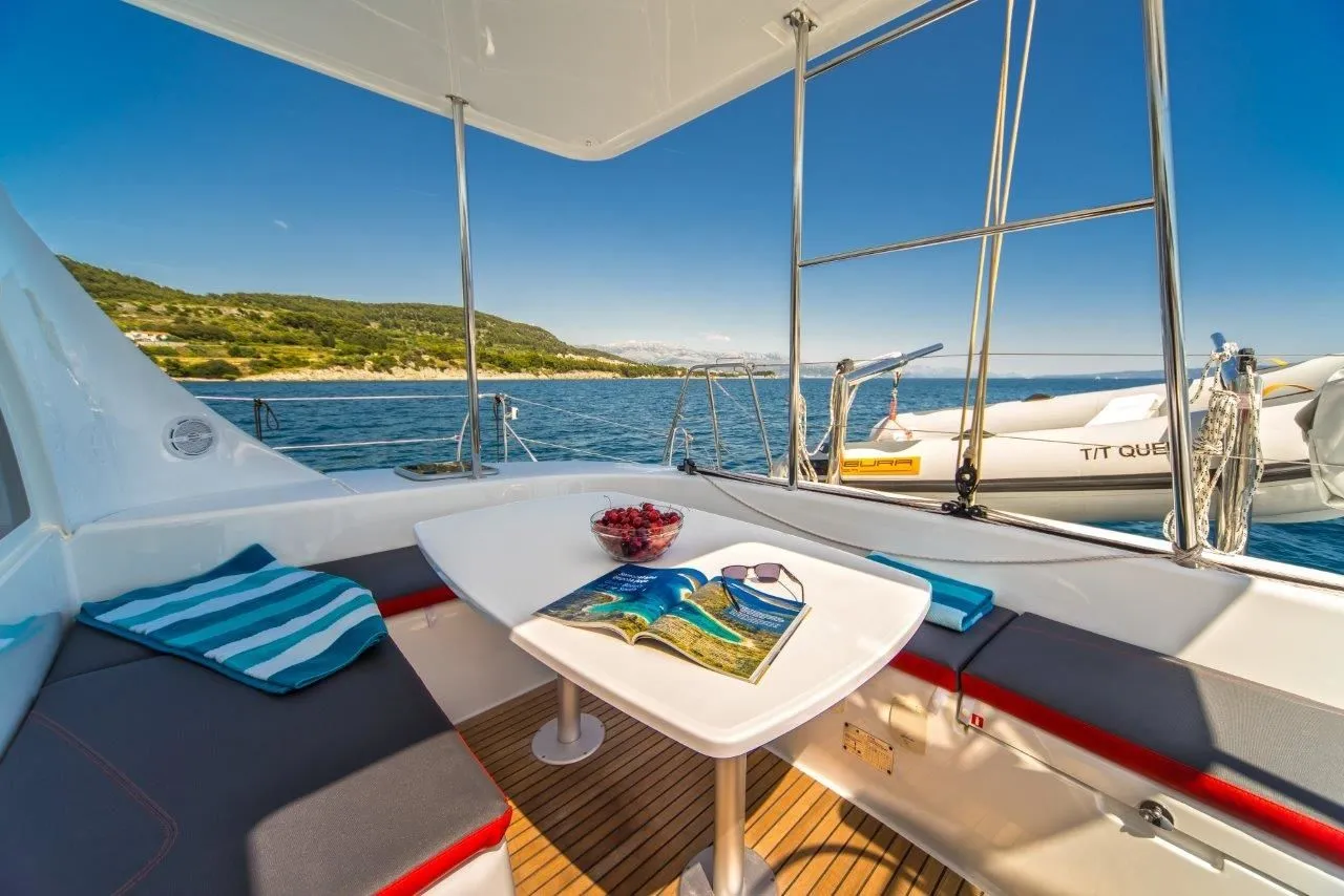 Queen Mia Charter Boat