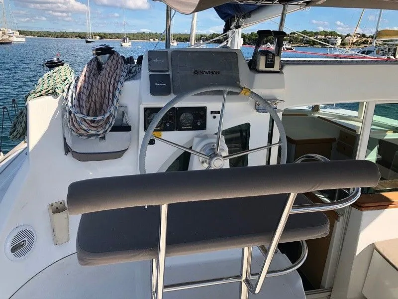 Blue Elli Charter Boat