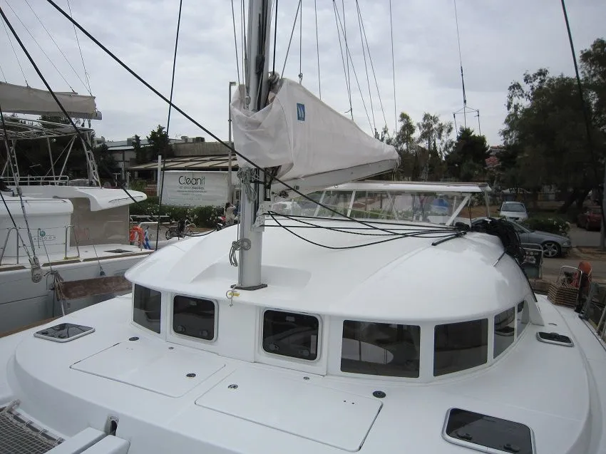 Charter a 11.55m Boat in Lavrion