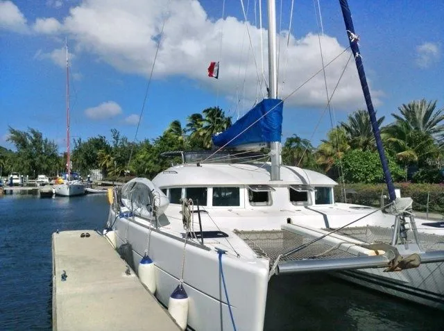 Rent a 11.5m Catamaran Lagoon 380 in Saint George's