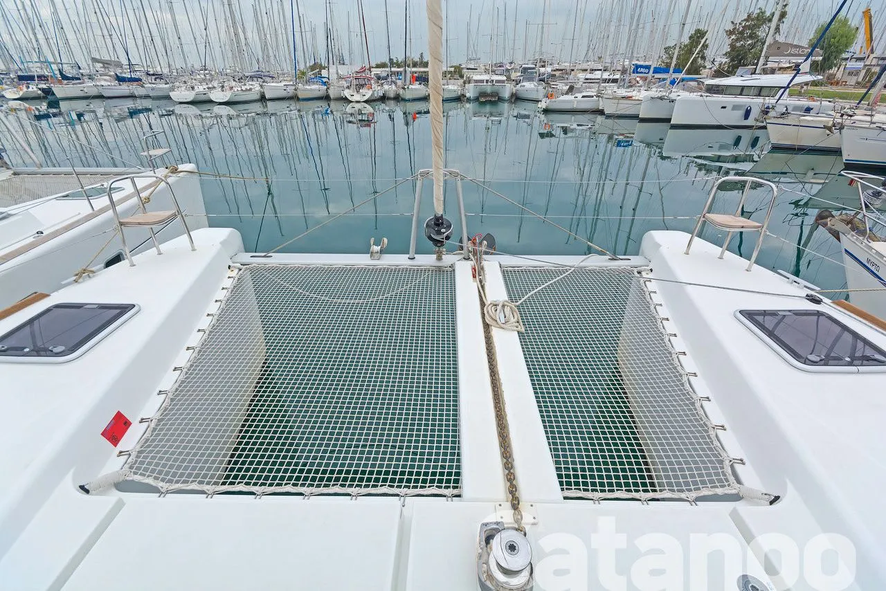 Charter a 11.74m Boat in Kos Town