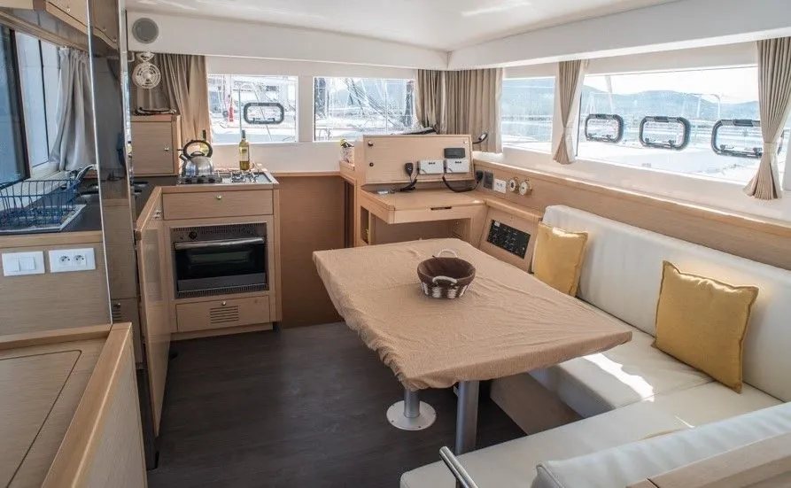 Explorer Charter Boat - 4