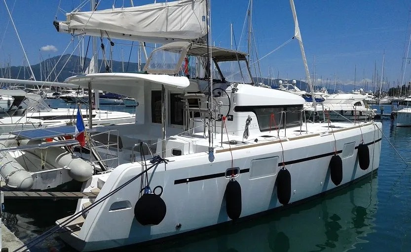 Boot - Charter a 11.74m Catamaran Lagoon 39 in Gouvia