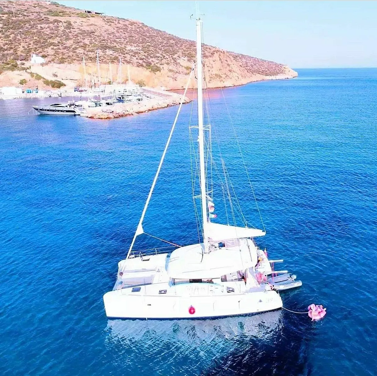 Boot - 11.74m Parikia 4 Cabin Catamaran Hire