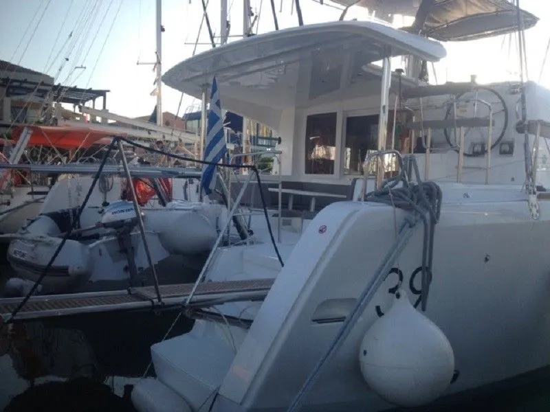 Explore Nydri on a 12.04m Rental Catamaran Lagoon 39