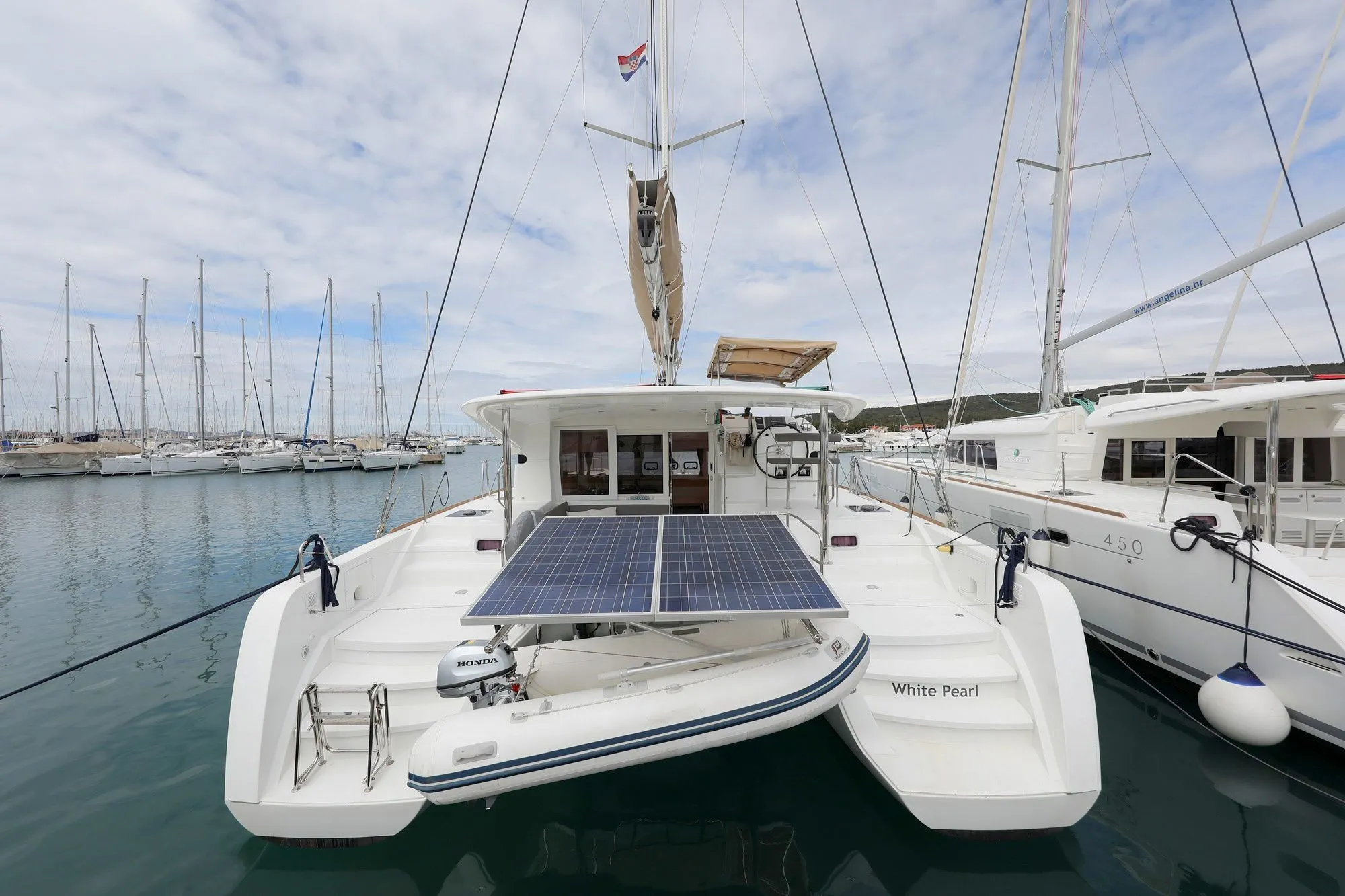 White Pearl Charter Boat