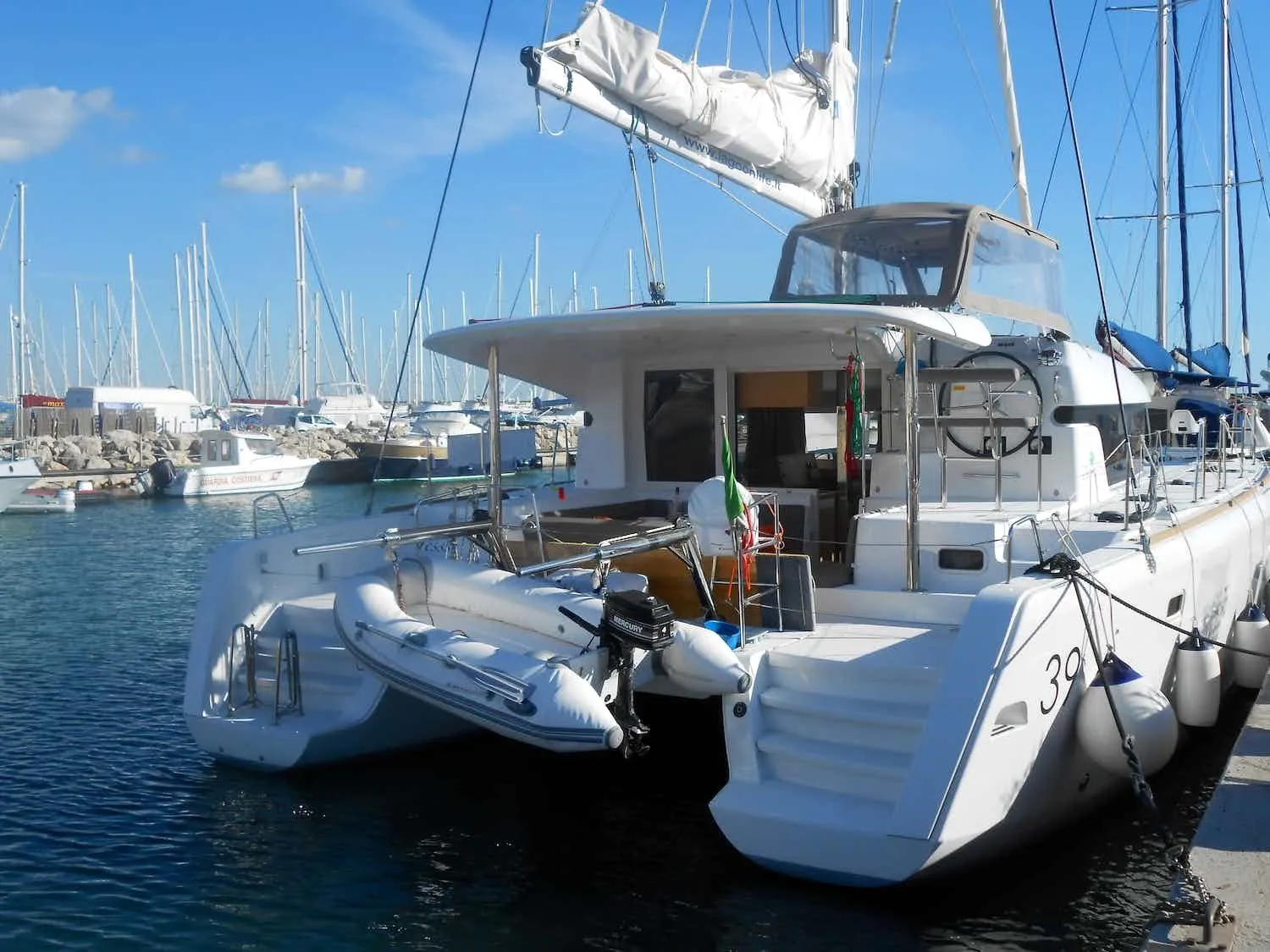 Rent a 12m Catamaran Lagoon 39 in Polignano a Mare