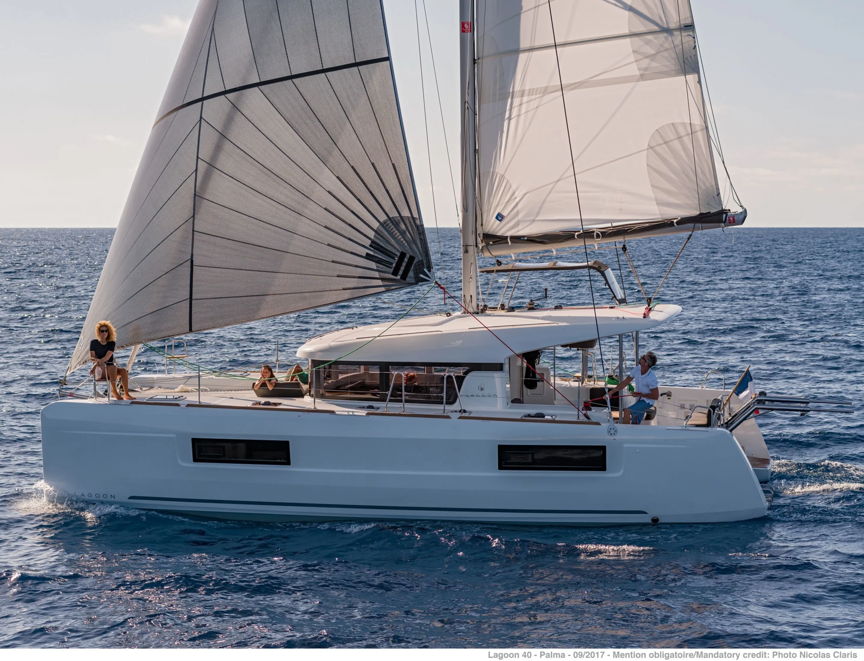 11.74m Larmor-Plage Lagoon 40 Hire