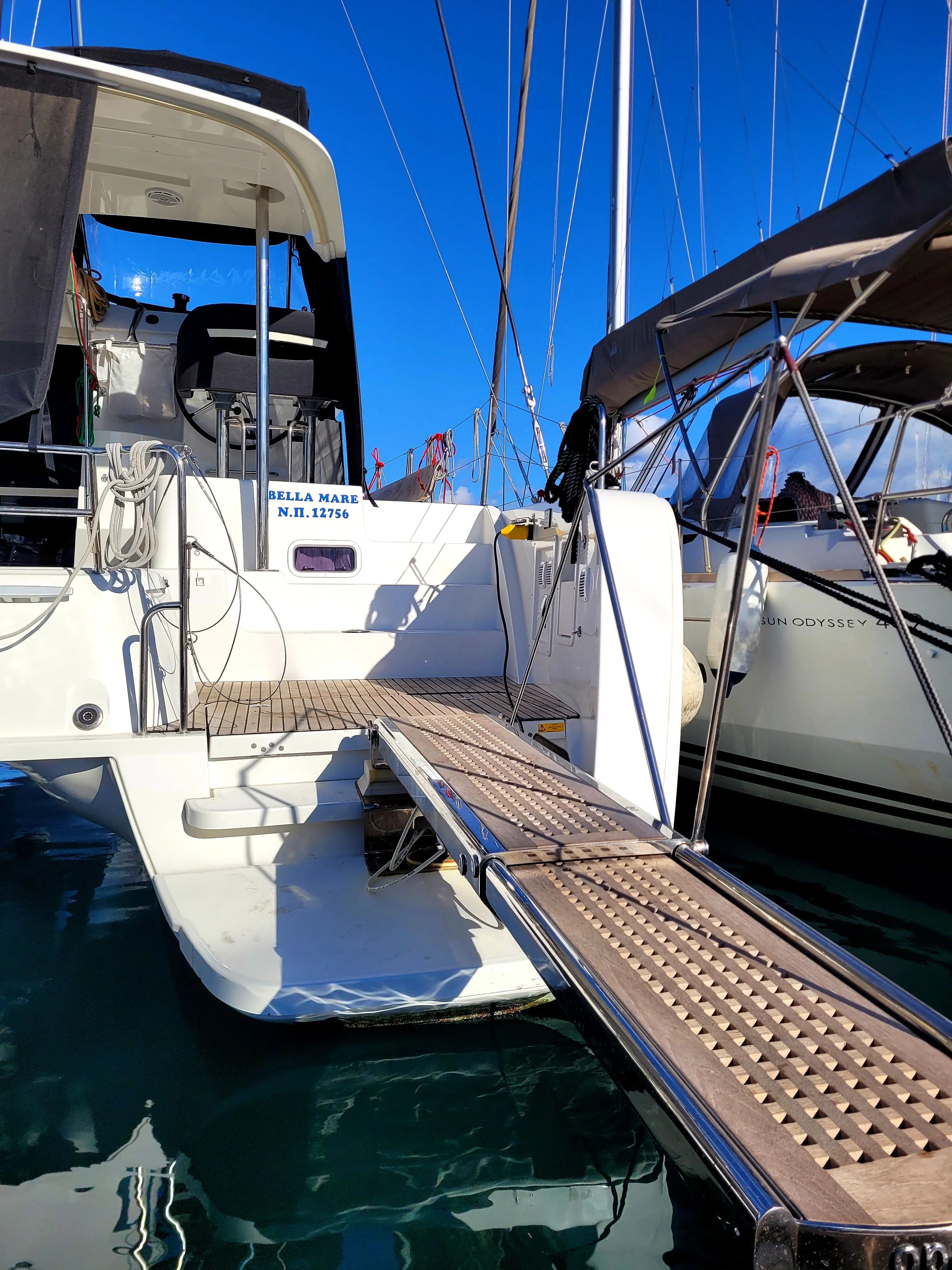 Boat - Rent a 11.88m Lagoon 40 Catamaran in Athens