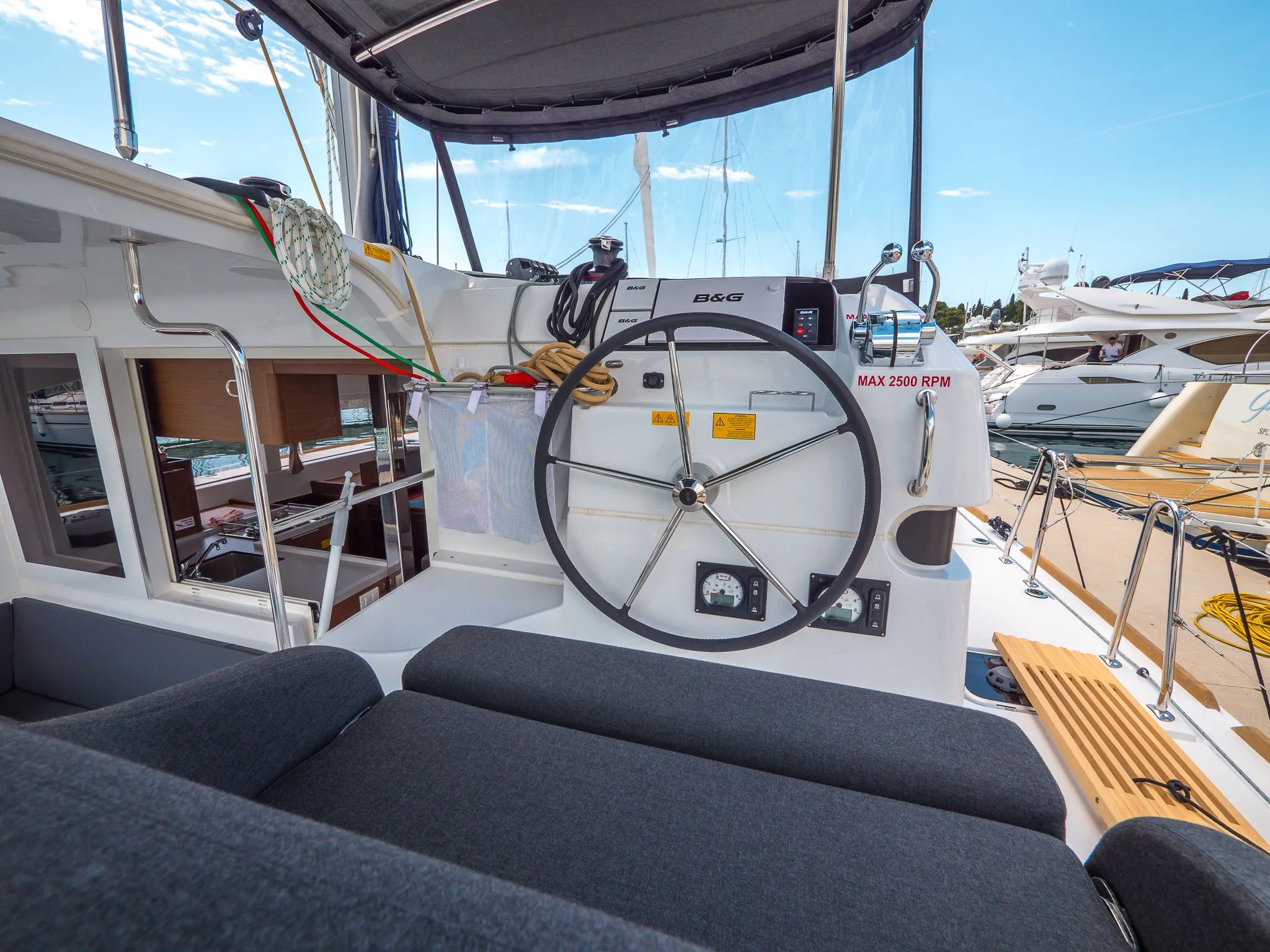 Blue Eyes Charterboot - 5