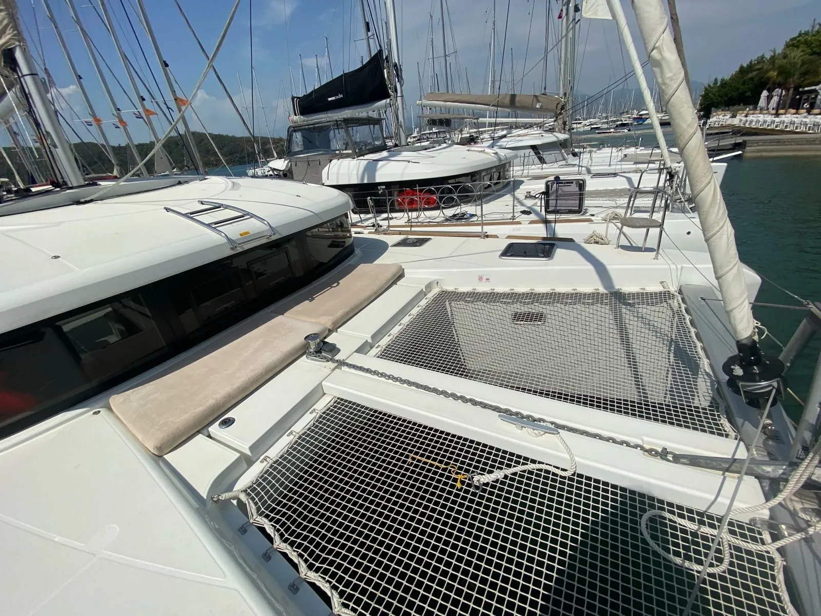Eldoris Charter Boat