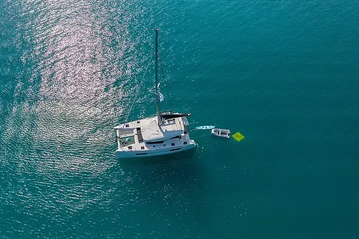 Charter a 11.74m Lagoon 40 in Porto Heli