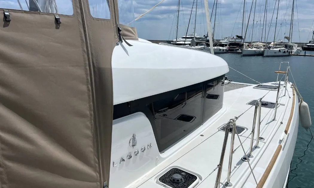 Elia Charter Boat