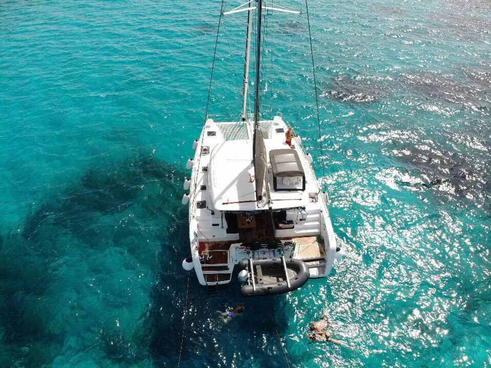 Icaro Charter Boat