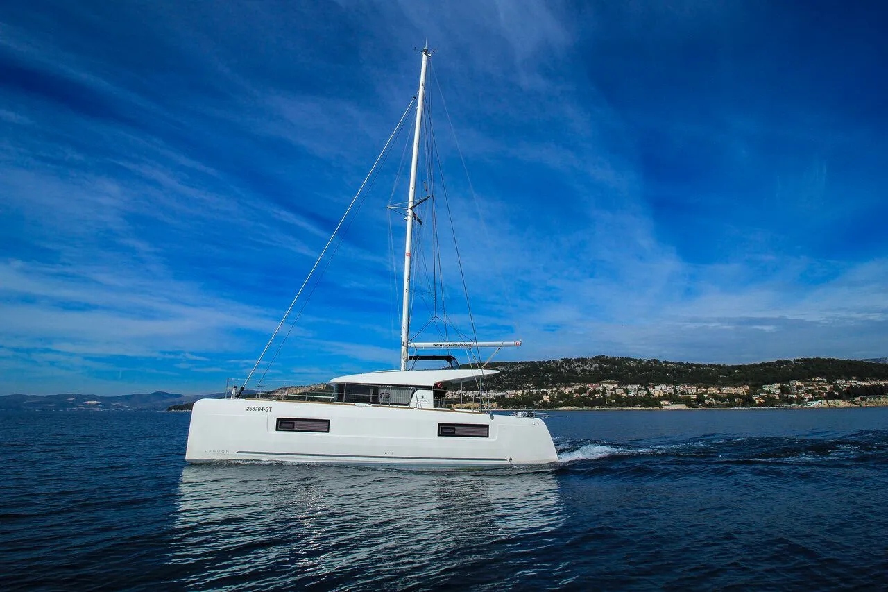 Liquid Spirit Charterboot - 5