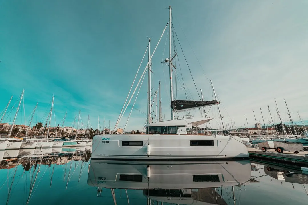 Rent a 11.74m Lagoon 40 in Šibenik