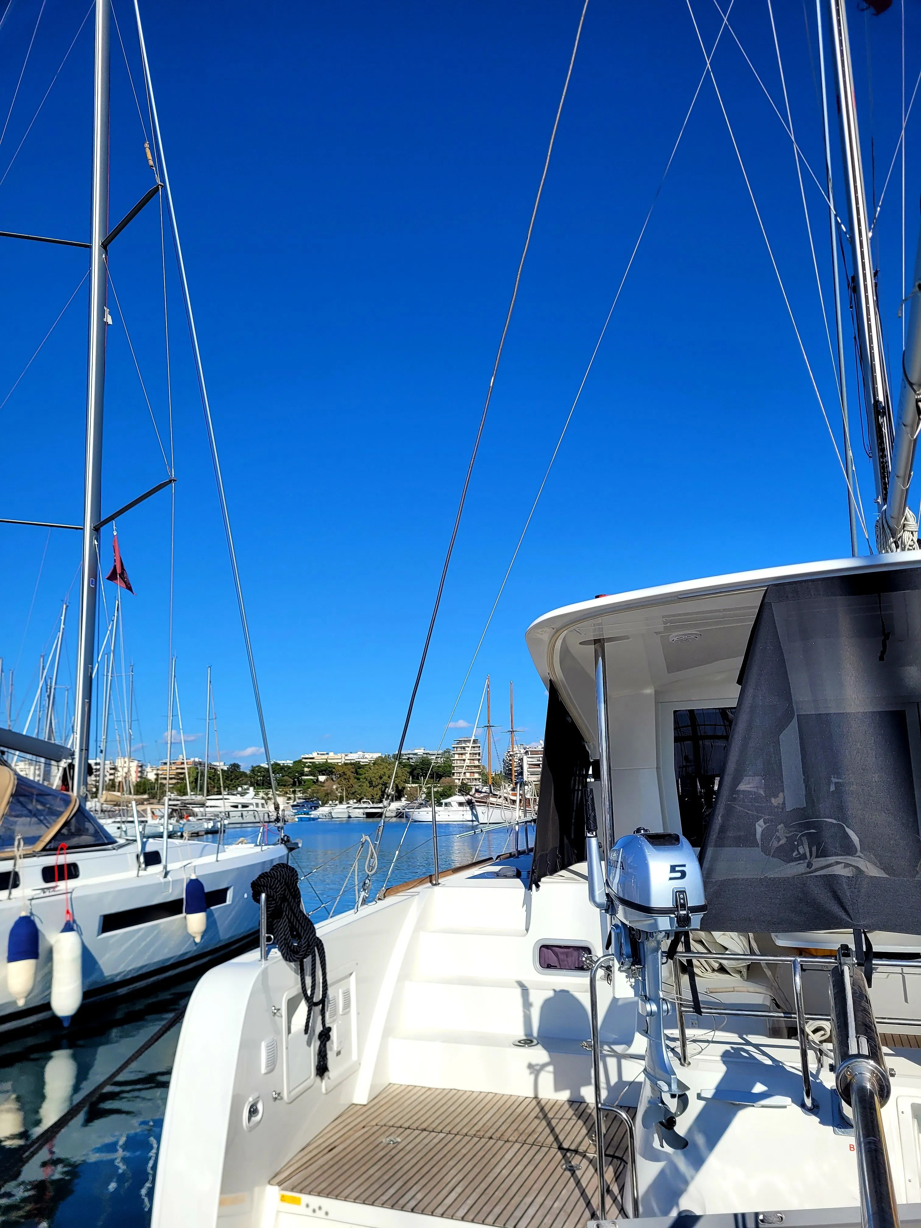 Boot - Rent a 11.74m Catamaran Lagoon 40 in Volos
