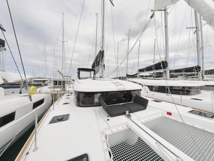 Nina 2 Charter Boat