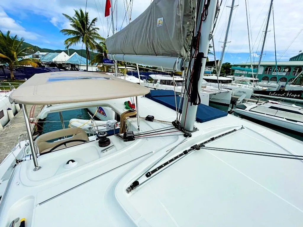 Noble Shadow Charterboot - 4