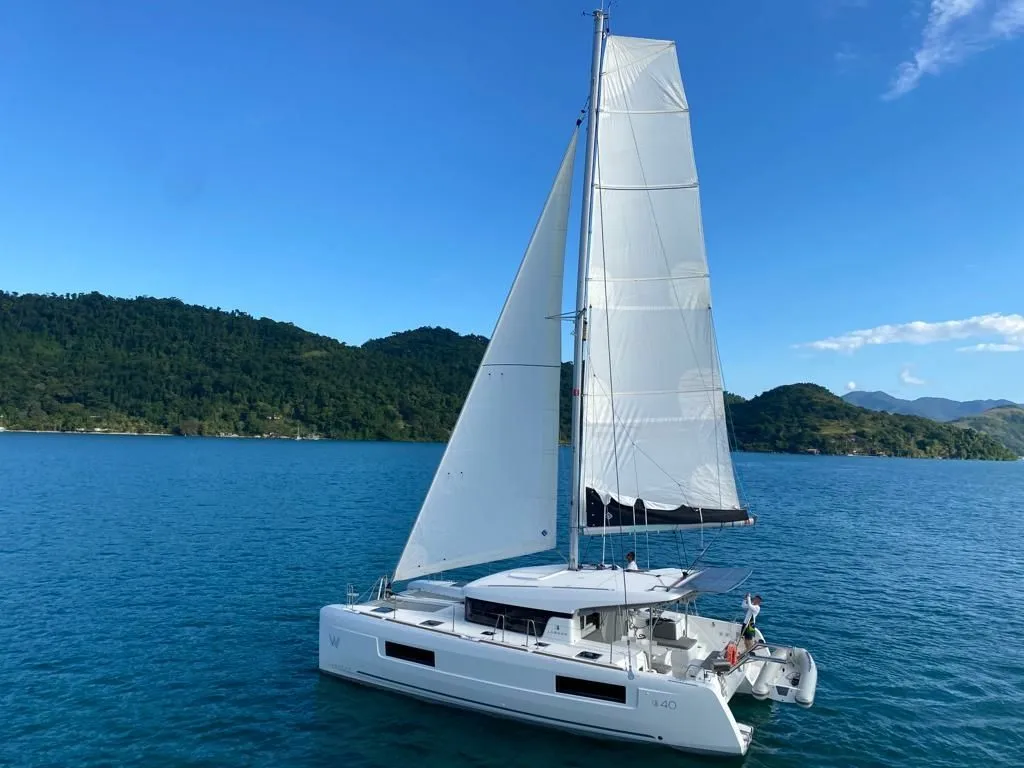 Nossa Toca 2 Charter Boat