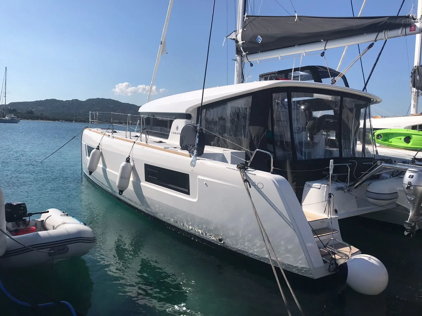 Charter a 11.74m Lagoon 40 in Porto Rotondo