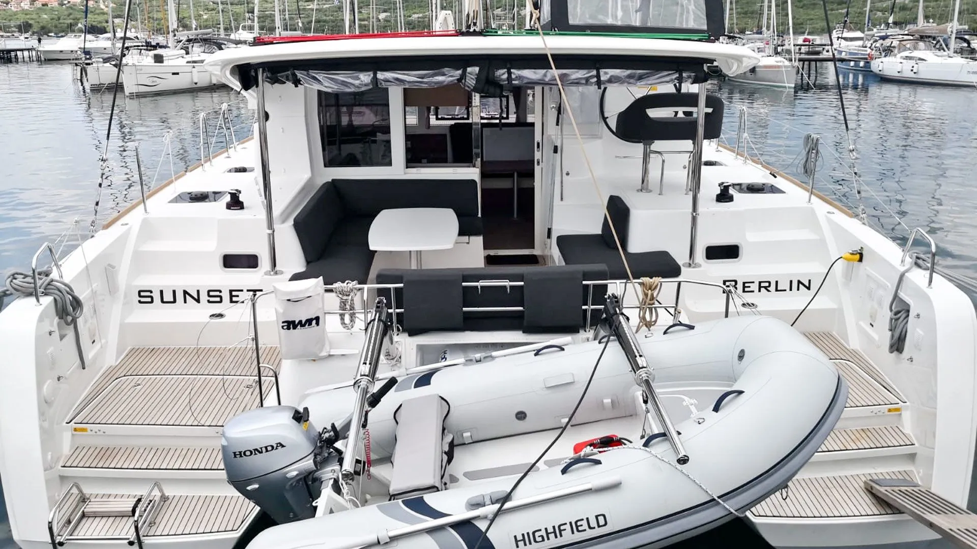 Rent a 11.74m Boat in Punat