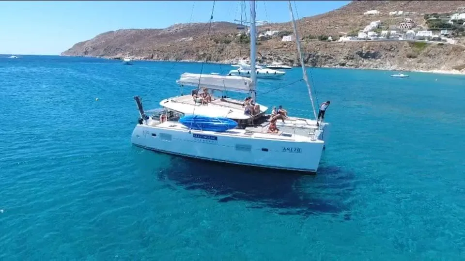 12m Mykonos City Lagoon 400 Hire