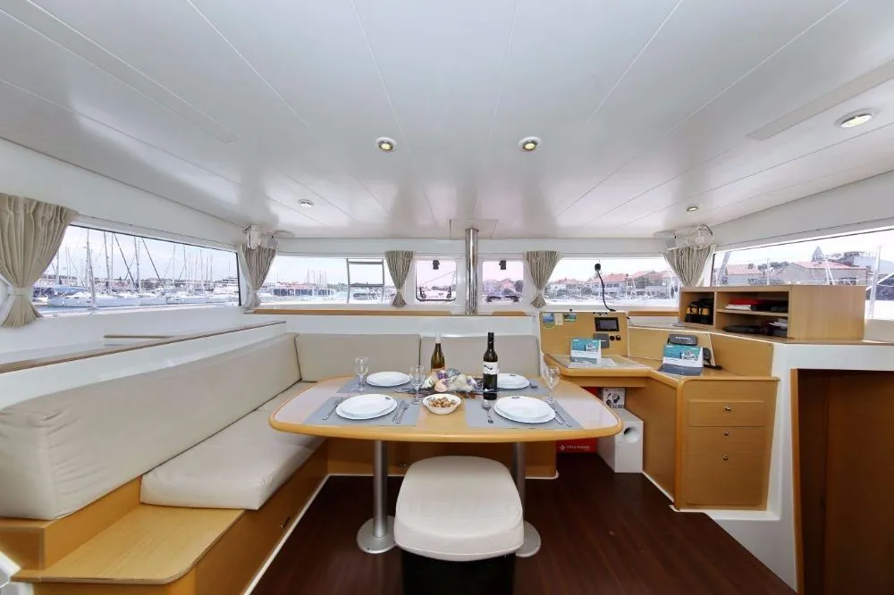 Bella 2 Charter Boat