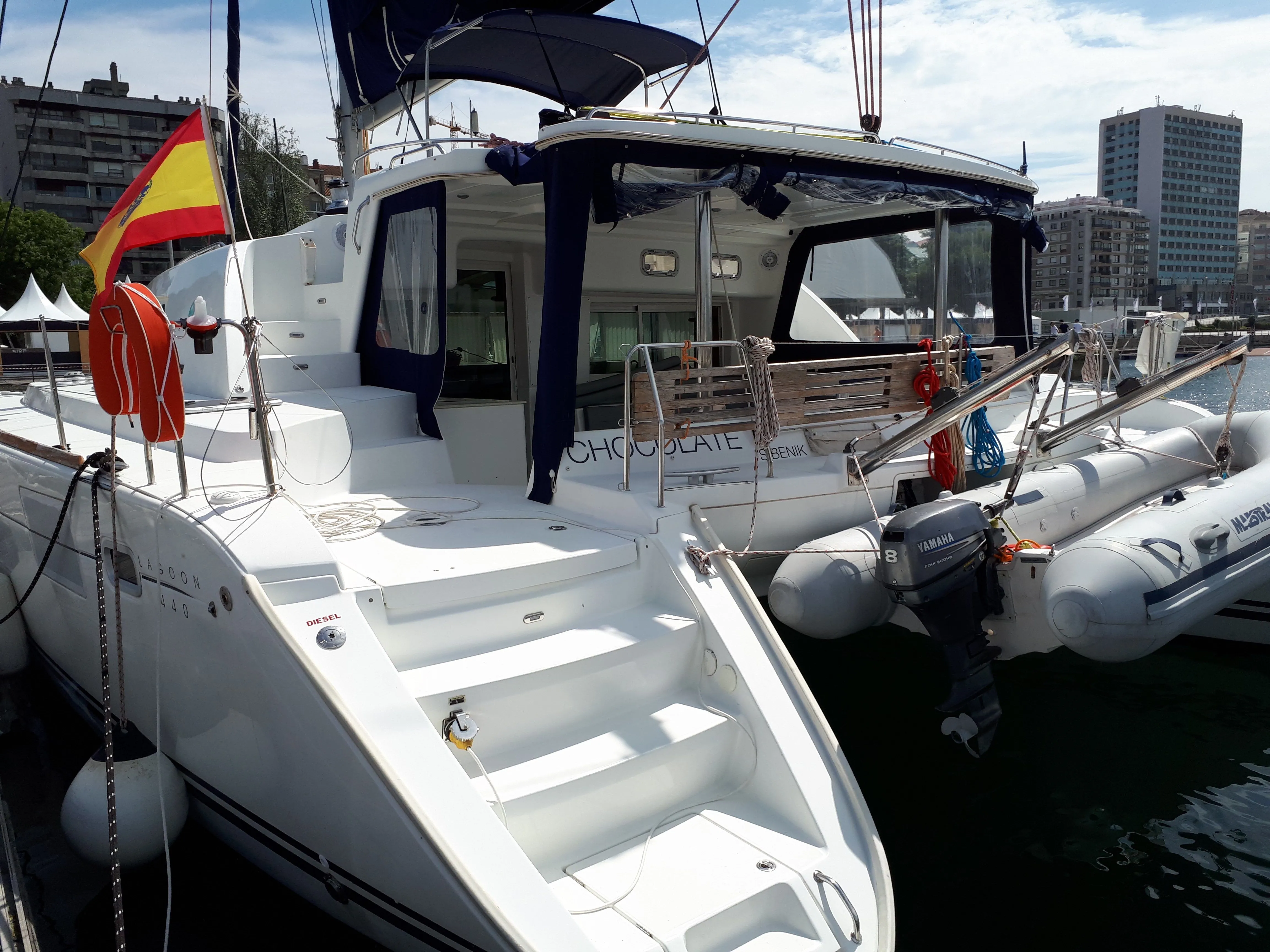 13.61m Vigo Lagoon lagoon-440 Catamaran Hire
