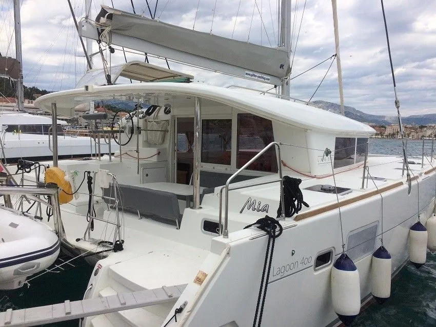 Rent a 11.99m 6 Cabin Catamaran in Gandia