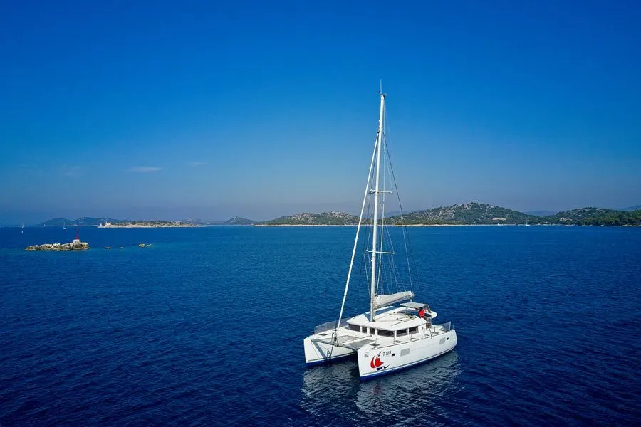 MH 32 Charter Boat