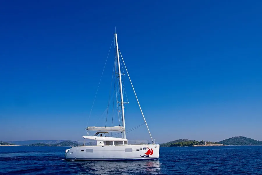 Rent a 11.97m Boat in Murter