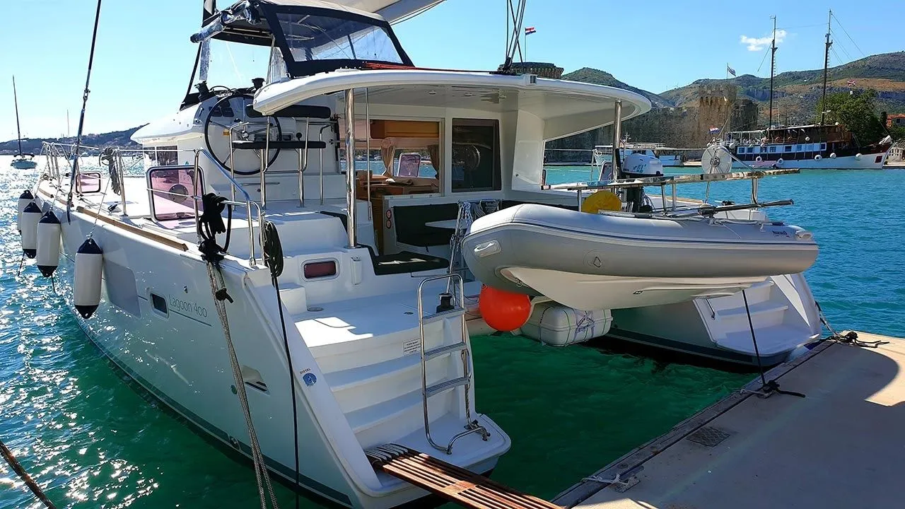 Pagomo nayan Charterboot - 3