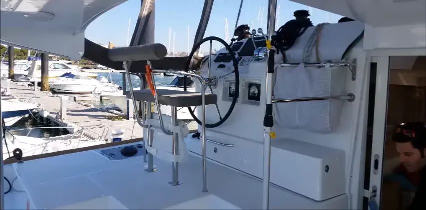 Aero Charter Boat