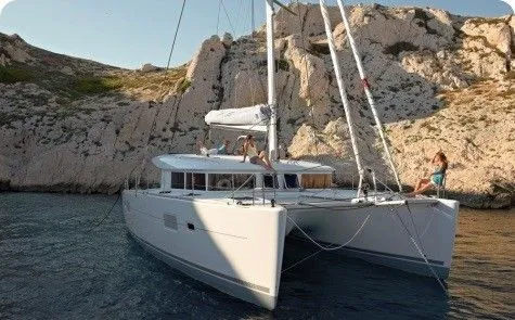 11.97m Trat Catamaran Hire