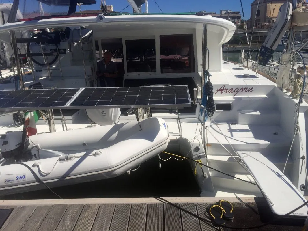 Aragorn 3 Charter Boat