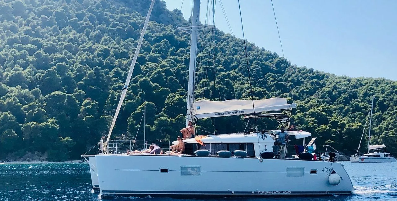 Armonia Charter Boat