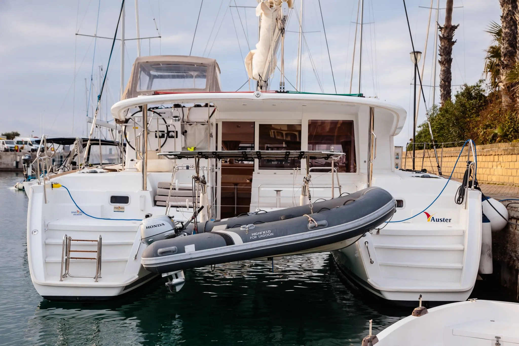 11.97m Anzio Lagoon 400 S2 Hire