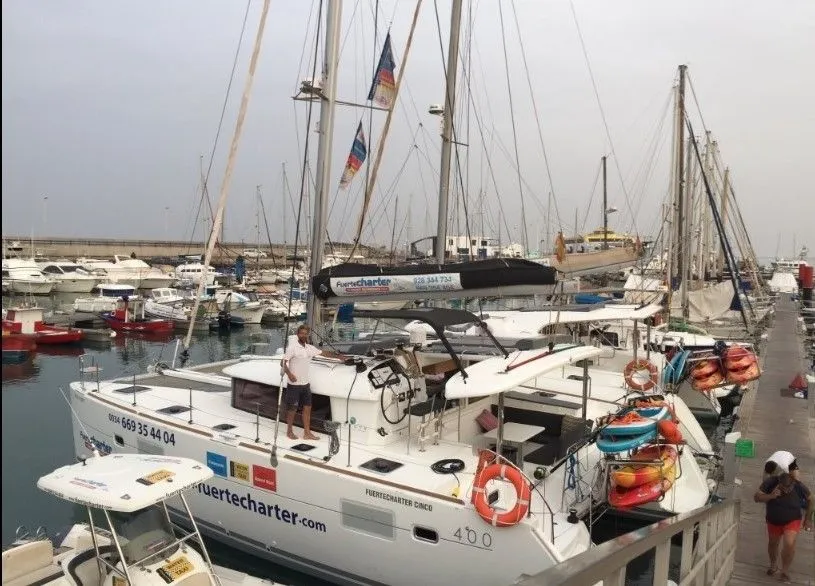 Cinco Charter Boat