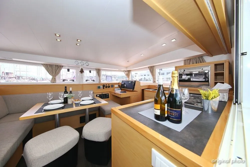 Elea Charterboot - 5