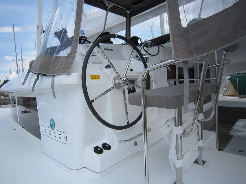Emerald Seas Charter Boat - 5