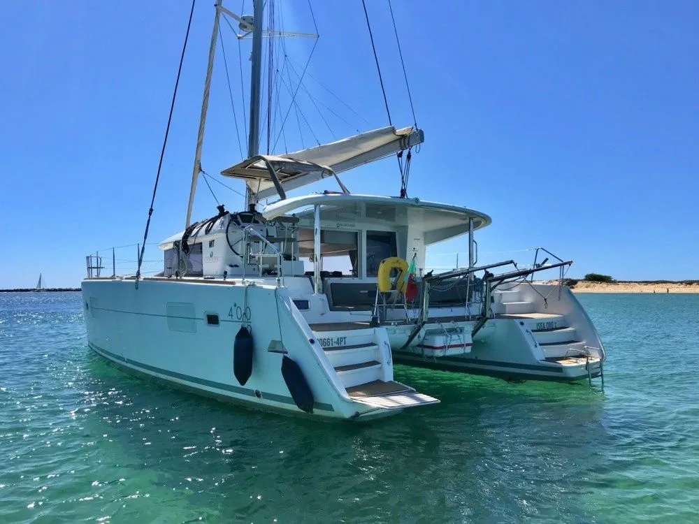 Charter a 11.97m Lagoon 400 S2 Catamaran in Faro