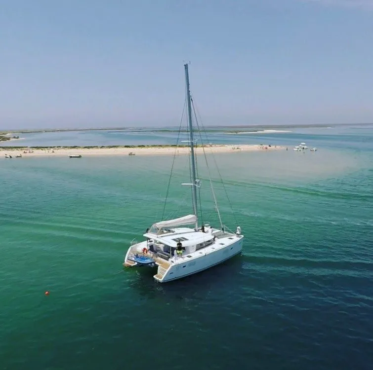 Charter a 11.97m Lagoon 400 S2 Catamaran in Faro