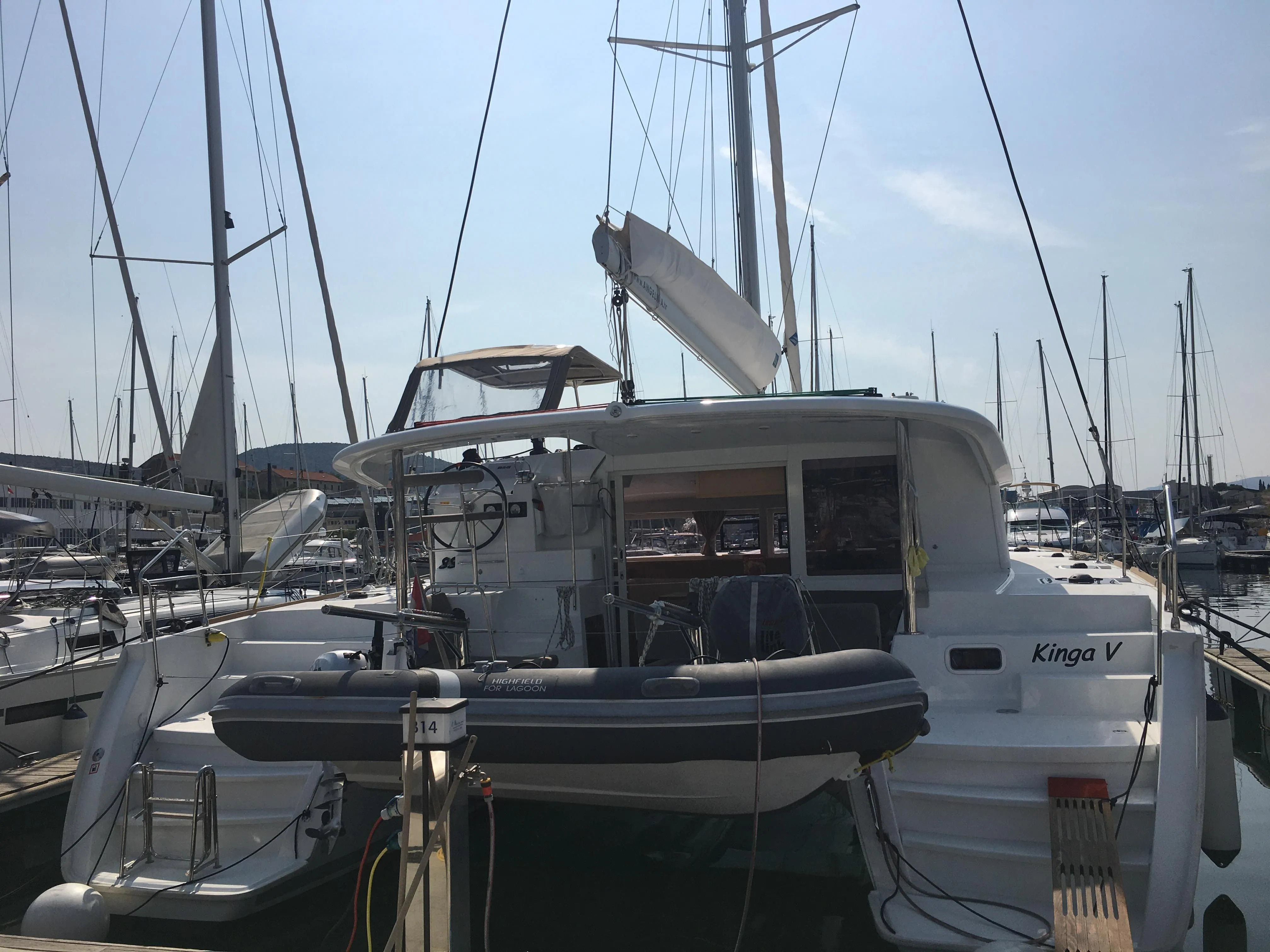 Kinga 5 Charter Boat