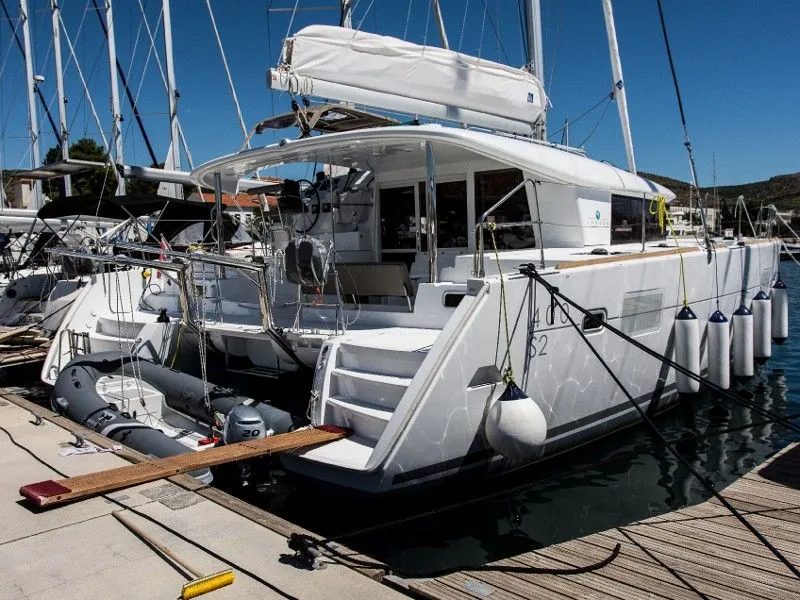 Explore Šibenik on a 11.97m Rental Catamaran Lagoon 400 S2