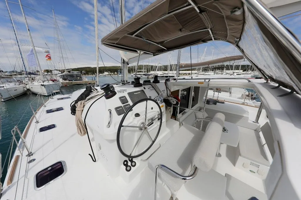 Maja 5 Charterboot - 3